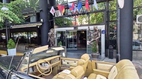 Property building, Day