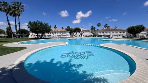 Swimming pool, Swimming pool, sunbed