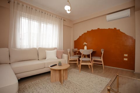 Living room, Seating area, Dining area, air conditioner