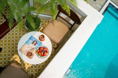 Food and drinks, Dining area, Food, Pool view, Swimming pool, Breakfast, Continental breakfast, Lunch, Dinner, Drinks, sunbed