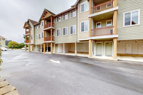 Siuslaw Sanctuary House in Florence