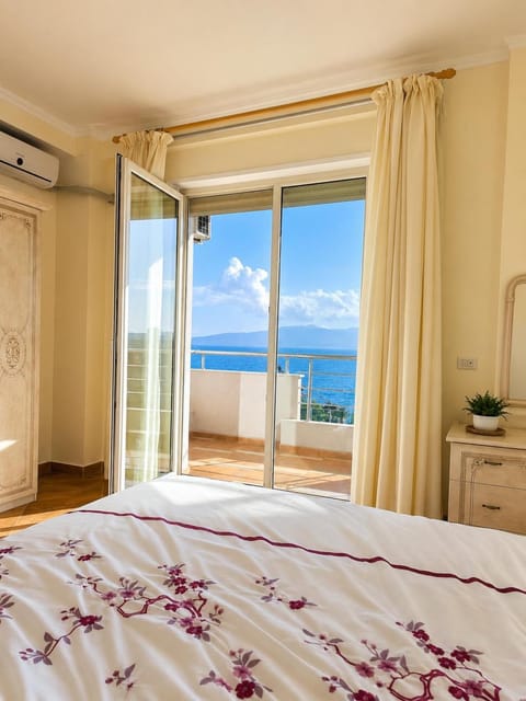 Bed, Bedroom, Sea view, wardrobe