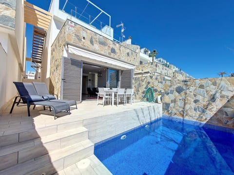 Balcony/Terrace, Swimming pool