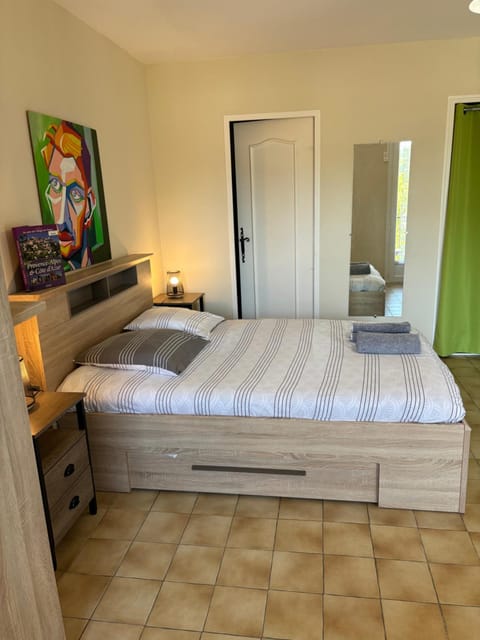 Appartement - les jardins de Cybèle - Gréoux-Les-Bains Apartment in Gréoux-les-Bains