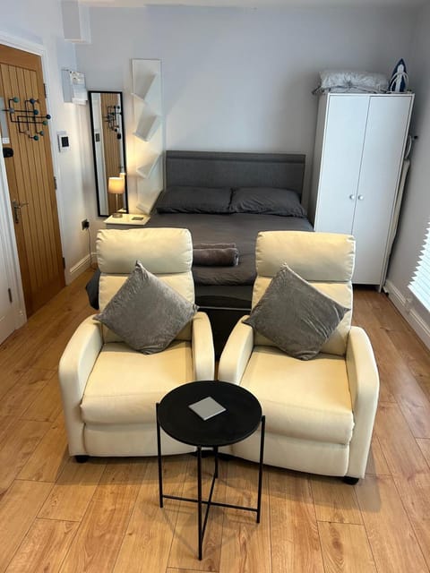 Jaskar studio 2 Apartment in Cheltenham