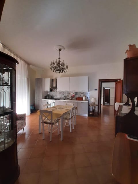 Dining area, Communal kitchen