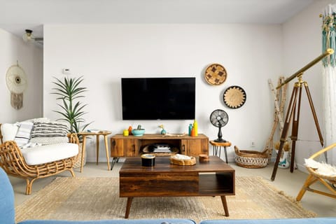 3Br 2Bth, 10 min to JTNP, EV Charger, Zen Garden House in Joshua Tree