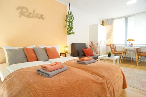 Bed, Photo of the whole room, Dining area, wardrobe