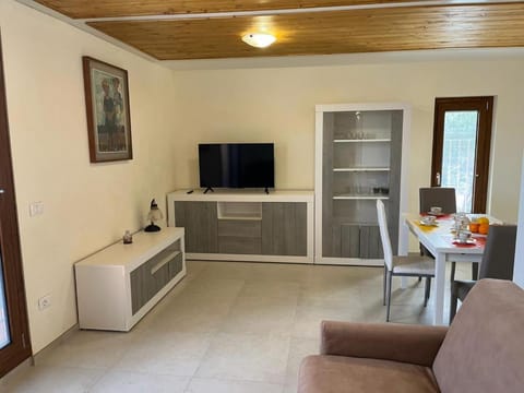 Perla Top Floor Apartment Apartment in Sirmione