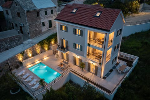 Villa Mirta Apartment in Bol