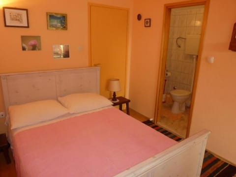 Toilet, Bed, Bathroom, Photo of the whole room, Bedroom