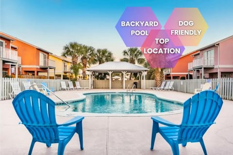 Day, Pool view, Swimming pool, sunbed
