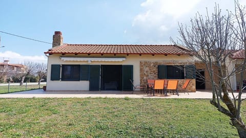 Property building, Garden, Inner courtyard view