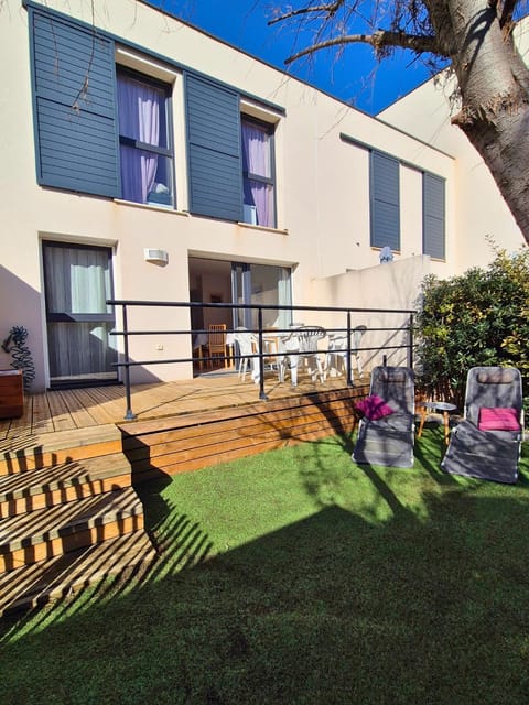 Garden, Garden view, sunbed