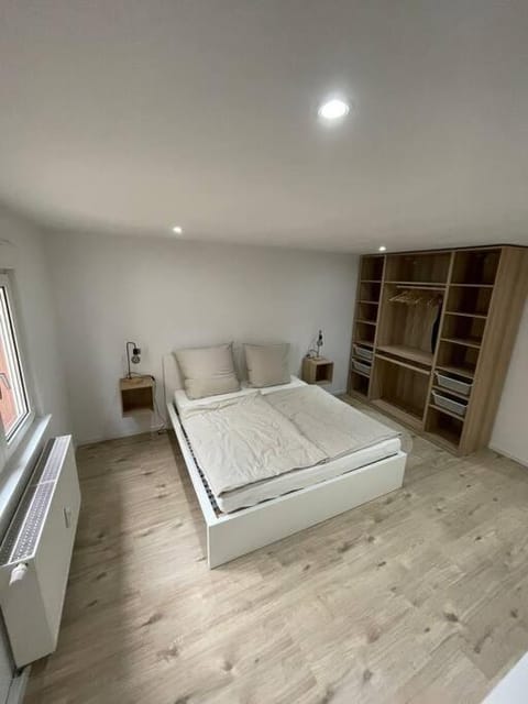 Bed, Bedroom, wardrobe