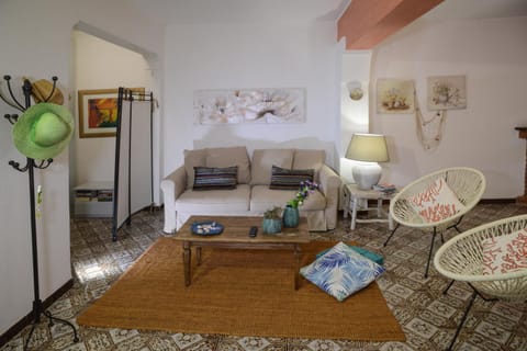 Old town secret garden Apartment in Alghero