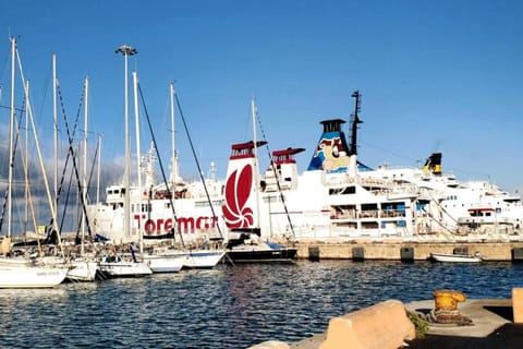 Appartamento di lusso con 3 camere da letto Apartment in Livorno