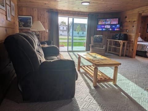 TV and multimedia, Living room, Seating area