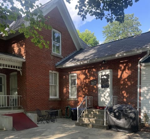 Patio, Facade/entrance