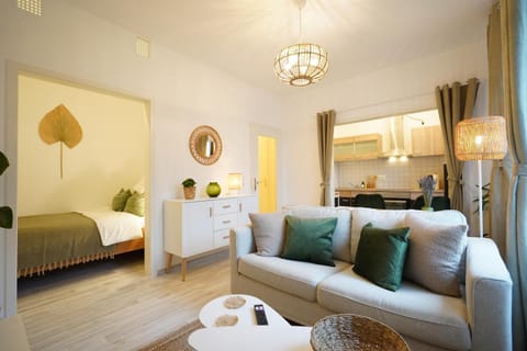 Bed, Living room, Photo of the whole room, Seating area, Bedroom