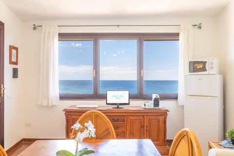 TV and multimedia, Dining area, Sea view, hair dresser, minibar