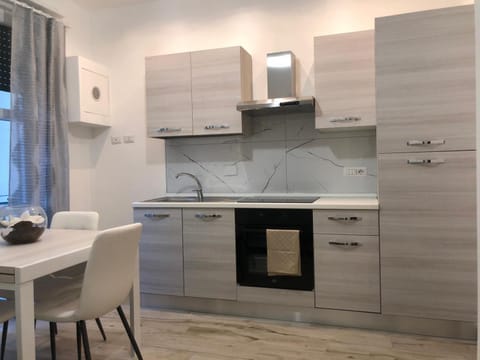 TV and multimedia, Kitchen or kitchenette, Dining area