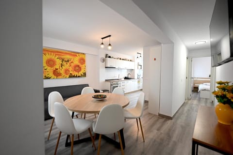 Kitchen or kitchenette, Living room, Dining area