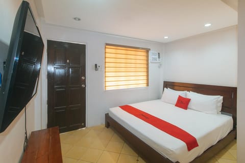 Bed, TV and multimedia, Photo of the whole room, Bedroom, air conditioner