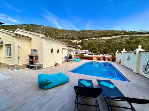 Balcony/Terrace, Swimming pool