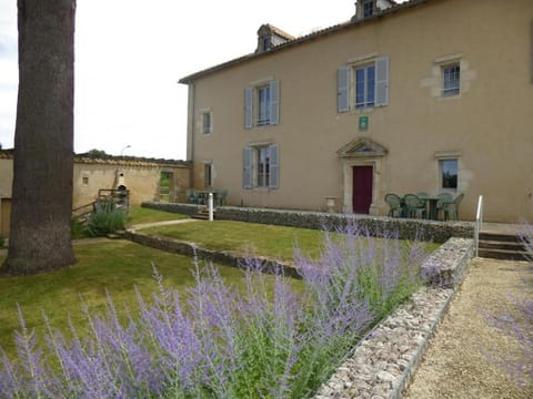 Les coquelicots House in Centre-Val de Loire