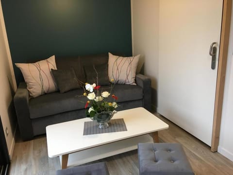 Hibiscus la vallee des noyers House in Centre-Val de Loire