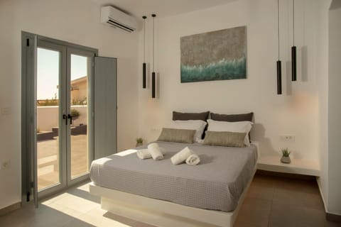 Bed, Bedroom, air conditioner