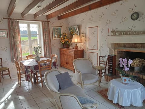 Le gite du porche House in Centre-Val de Loire