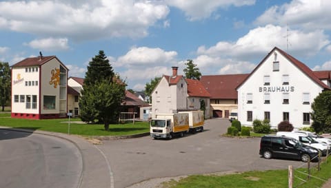 Property building, Day, Street view, Parking