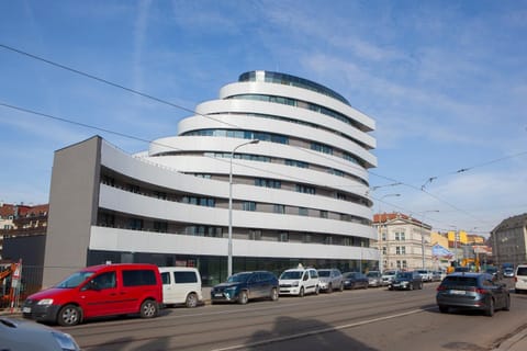 Property building, Neighbourhood