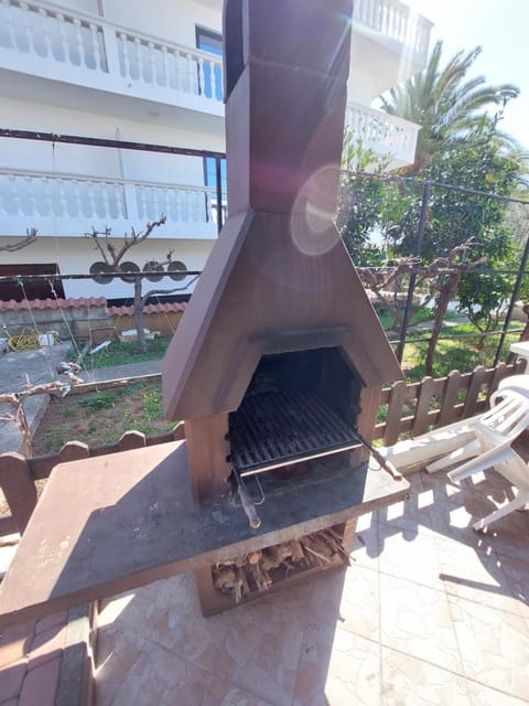 Day, BBQ facilities