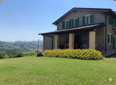 Property building, Patio, Patio, Restaurant/places to eat, Swimming pool, Breakfast