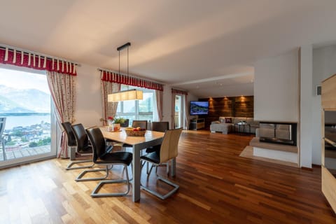 Living room, Seating area, Dining area, Lake view