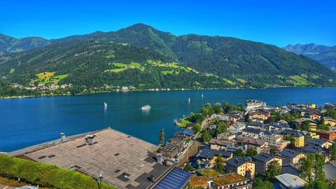 Day, Natural landscape, View (from property/room), Lake view, Mountain view