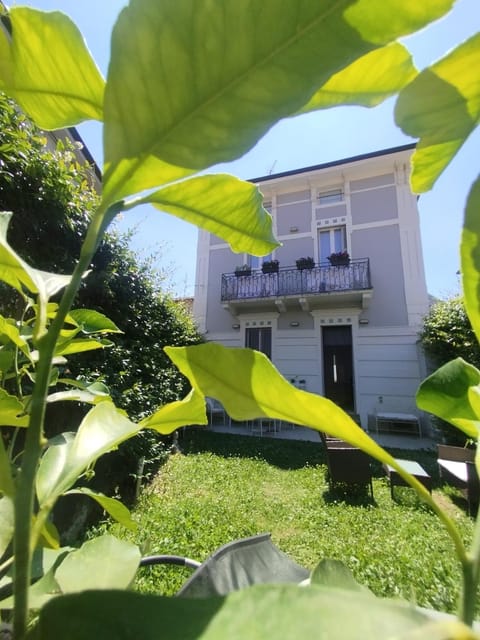 Property building, Garden, Garden view