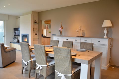 Vakantiewoning Scheewege met jacuzzi House in Flanders