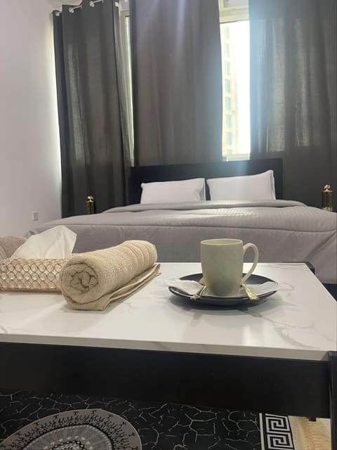 Corniche Street - Extremely Unique Room Hostel in Abu Dhabi