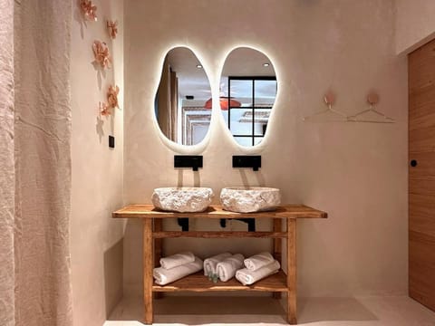 Love in L'Isle/Sorgue L'Aurore House in L'Isle-sur-la-Sorgue