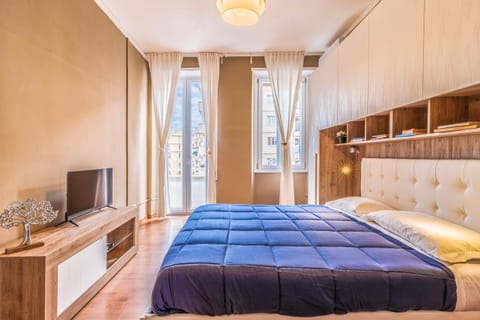 Bed, TV and multimedia, Photo of the whole room, Bedroom, wardrobe