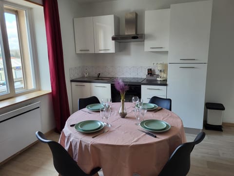 appartement 40 m² proche rempart Apartment in Langres