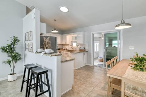 ParadiSea House in Butler Beach