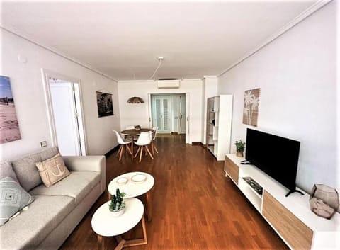 Communal lounge/ TV room, Living room, Seating area