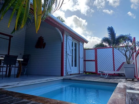 Patio, Solarium, Swimming pool