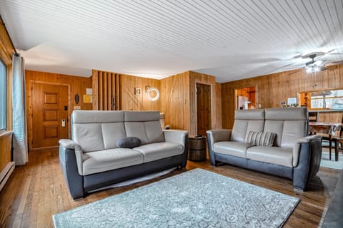 Woodland Cabin Retreat Cabin in Hickory Run State Park