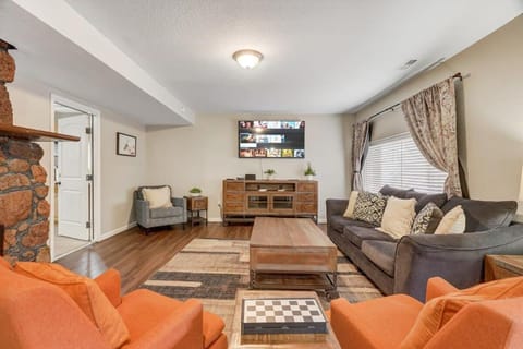 The Pikes Peak Villa -Hot Tub -Mtn Views -Firepit House in Cascade-Chipita Park